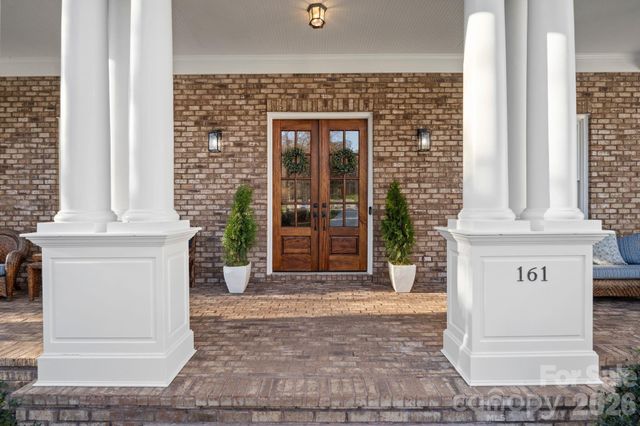 161 E Cold Hollow Farms Drive, Mooresville, NC 28117