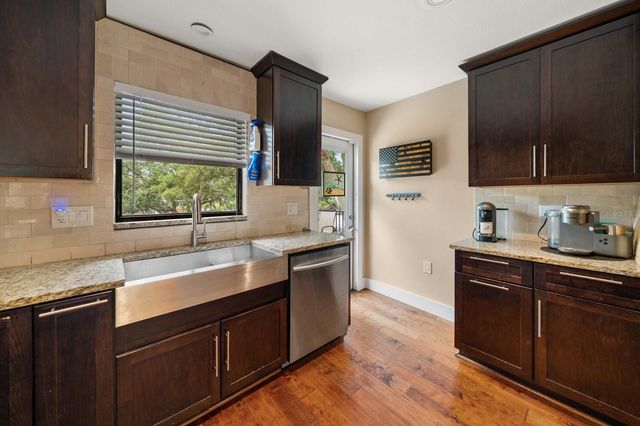 912 SEMINOLE BOULEVARD, Tarpon Springs, FL 34689
