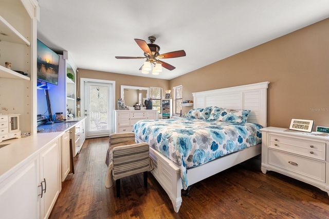 912 SEMINOLE BOULEVARD, Tarpon Springs, FL 34689