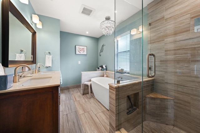 912 SEMINOLE BOULEVARD, Tarpon Springs, FL 34689