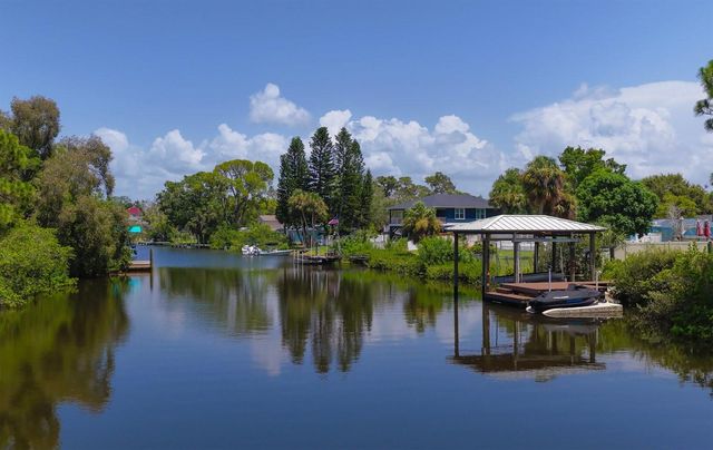 912 SEMINOLE BOULEVARD, Tarpon Springs, FL 34689