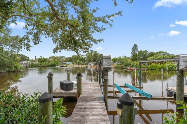 912 SEMINOLE BOULEVARD, Tarpon Springs, FL 34689