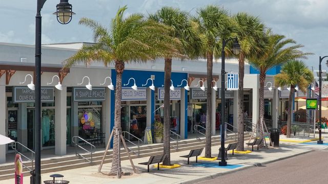 912 SEMINOLE BOULEVARD, Tarpon Springs, FL 34689