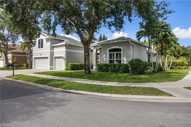 382 Burnt Pine DR, Naples, FL 34119