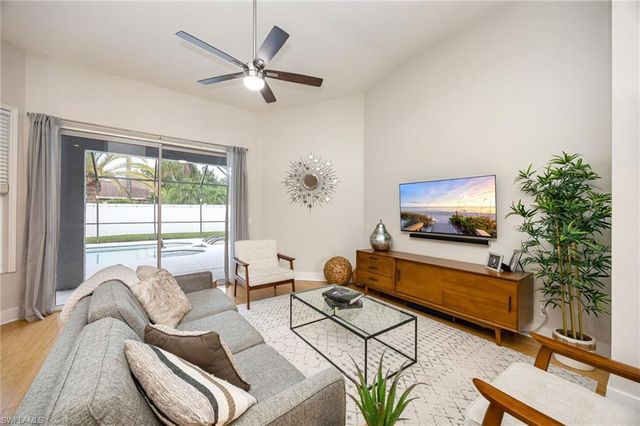 382 Burnt Pine DR, Naples, FL 34119