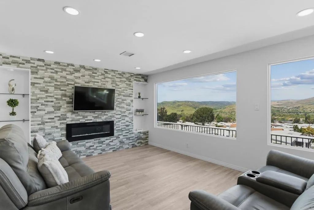 7467 Mission Gorge Rd. 219, Santee, CA 92071