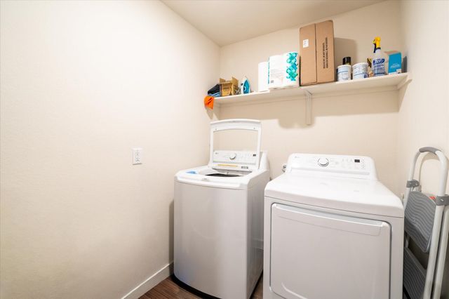 201 Elm Creek Drive, Hutto, TX 78634