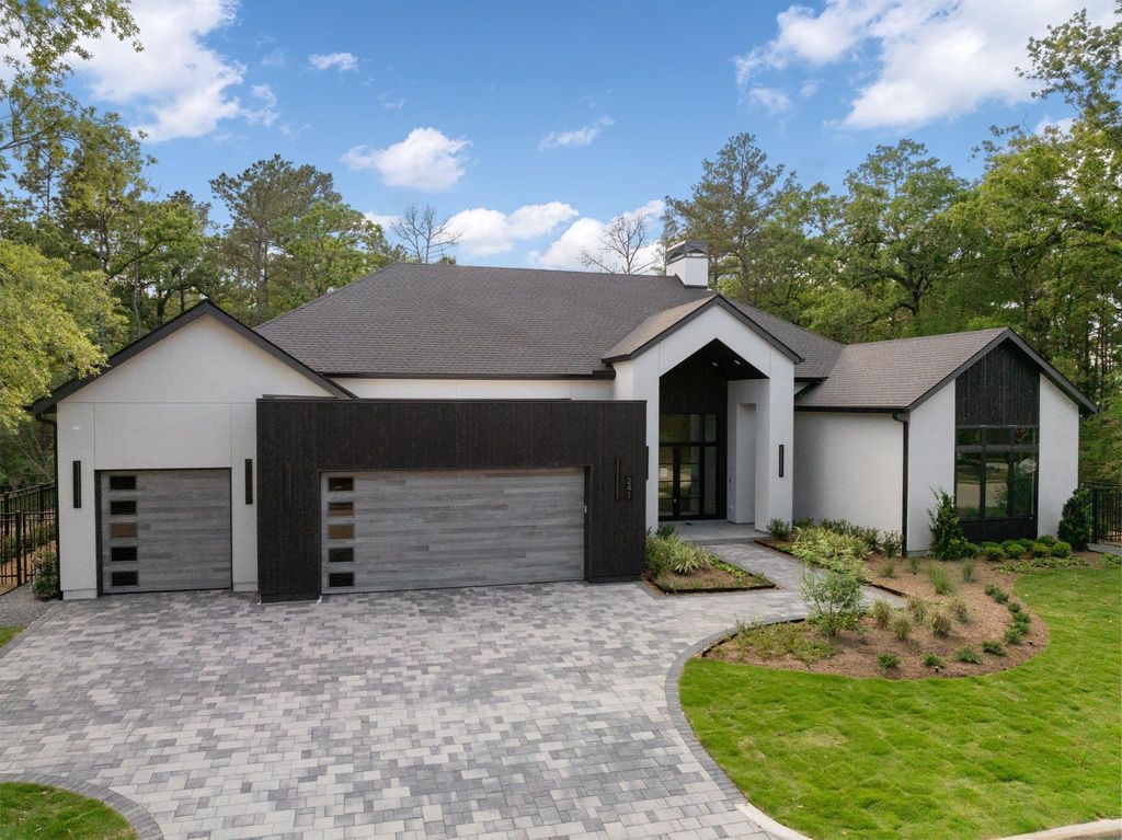 241 Eminence Isle, Montgomery, TX 77316