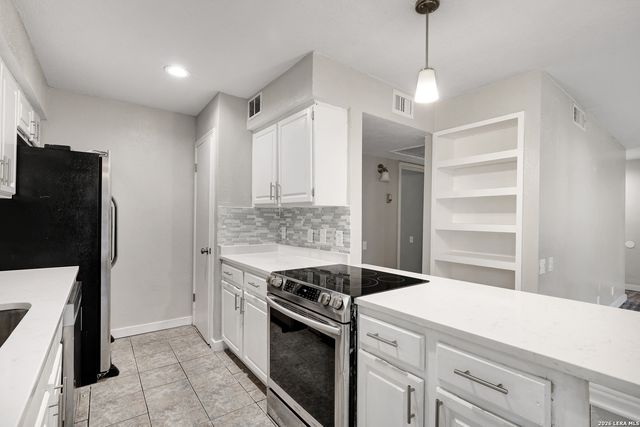 8611 Datapoint Dr Apt 43, San Antonio, TX 78229