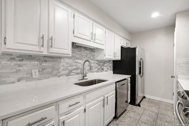 8611 Datapoint Dr Apt 43, San Antonio, TX 78229