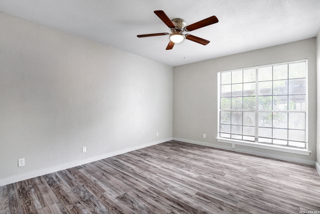 8611 Datapoint Dr Apt 43, San Antonio, TX 78229