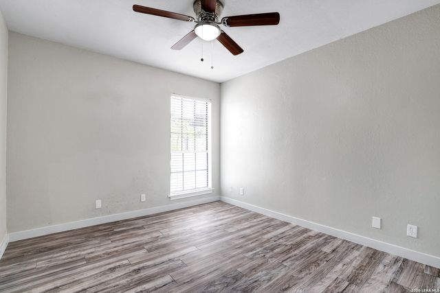 8611 Datapoint Dr Apt 43, San Antonio, TX 78229