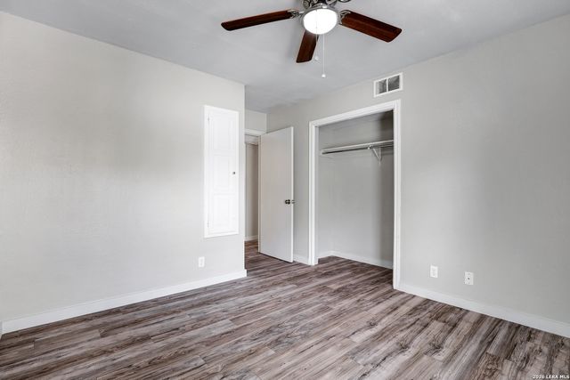 8611 Datapoint Dr Apt 43, San Antonio, TX 78229
