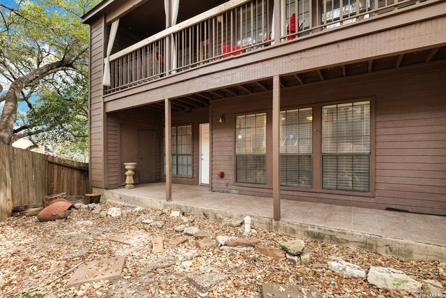 8611 Datapoint Dr Apt 43, San Antonio, TX 78229