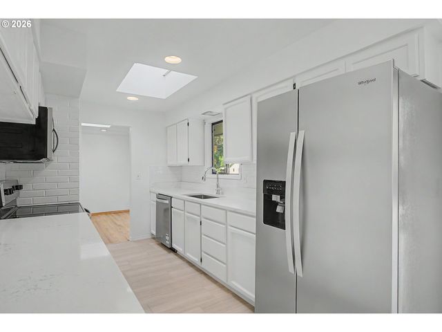 3018 Se 119TH Ave, Portland, OR 97266