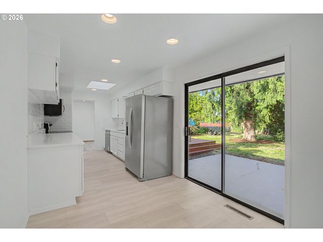 3018 Se 119TH Ave, Portland, OR 97266