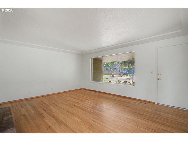 3018 Se 119TH Ave, Portland, OR 97266