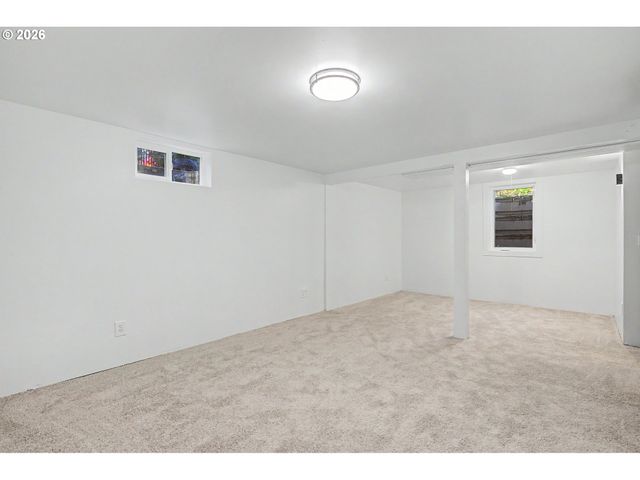 3018 Se 119TH Ave, Portland, OR 97266