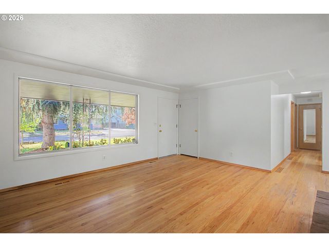 3018 Se 119TH Ave, Portland, OR 97266