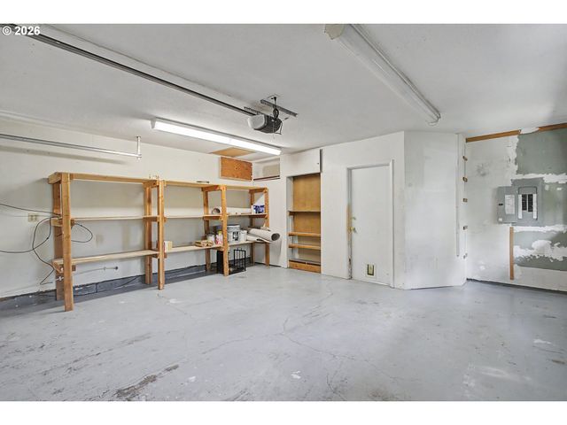 3018 Se 119TH Ave, Portland, OR 97266