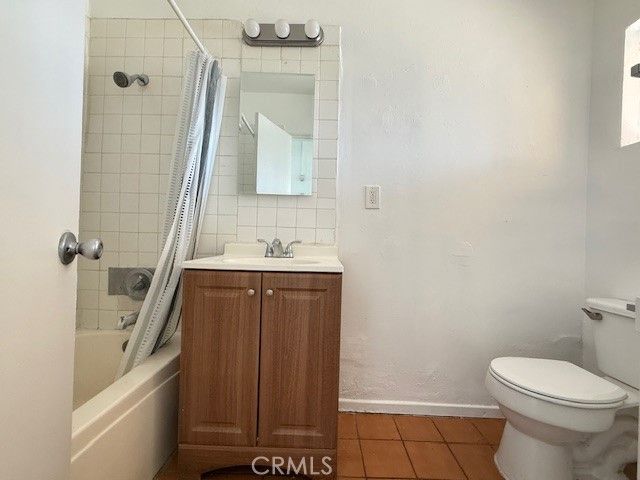 818 E C St, Colton, CA 92324