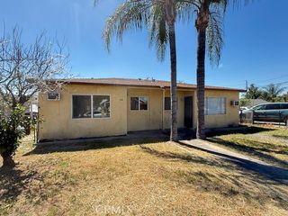 818 E C St, Colton, CA 92324