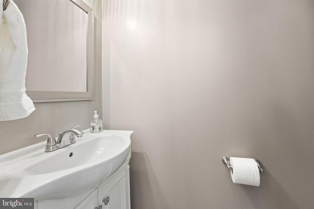 3059 ANTRIM CIR, Dumfries, VA 22026