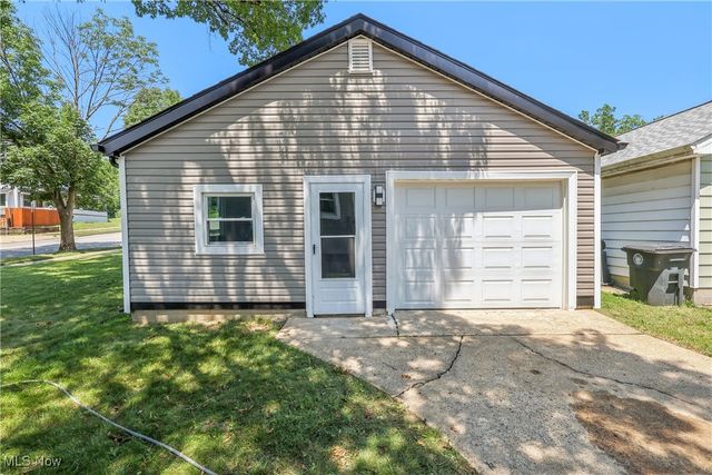 1551 Preston Avenue, Akron, OH 44305