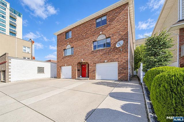 301 Grant Avenue 301, Cliffside Park, NJ 07010