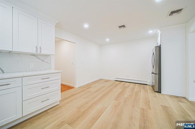 301 Grant Avenue 301, Cliffside Park, NJ 07010