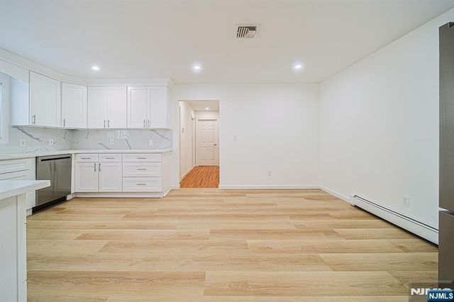 301 Grant Avenue 301, Cliffside Park, NJ 07010