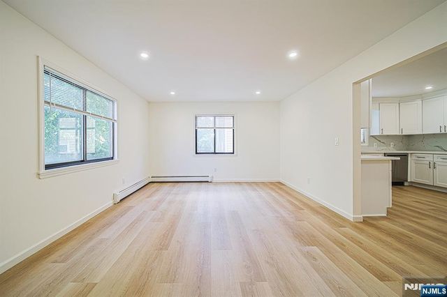 301 Grant Avenue 301, Cliffside Park, NJ 07010