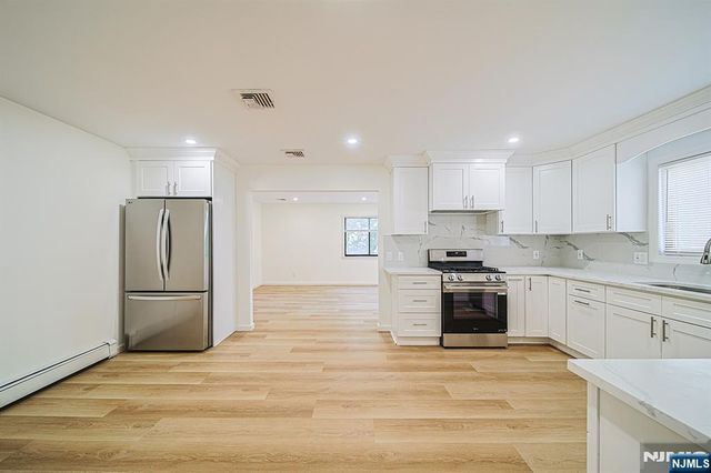 301 Grant Avenue 301, Cliffside Park, NJ 07010