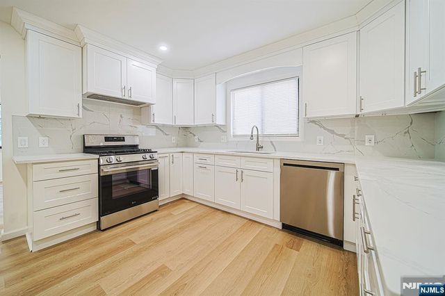 301 Grant Avenue 301, Cliffside Park, NJ 07010