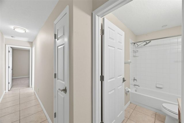 8618 VILLA LARGO DRIVE, Tampa, FL 33614