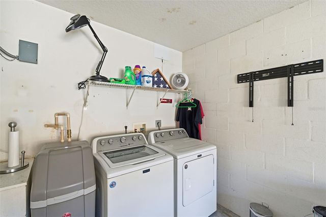 8618 VILLA LARGO DRIVE, Tampa, FL 33614