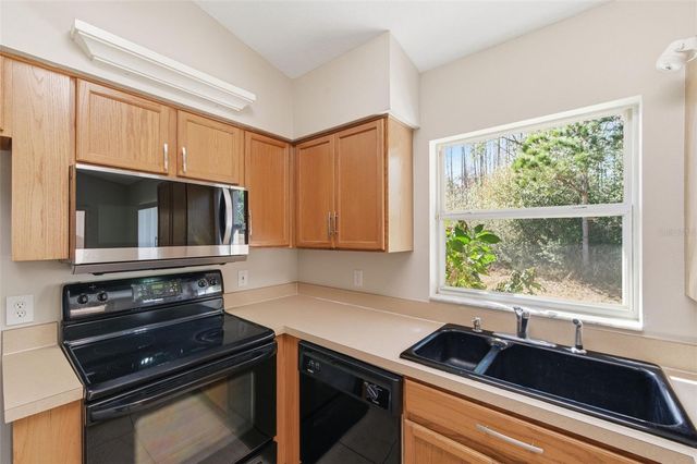 8618 VILLA LARGO DRIVE, Tampa, FL 33614