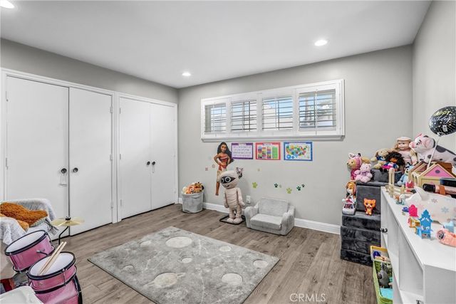 679 S Indian Hill B, Claremont, CA 91711