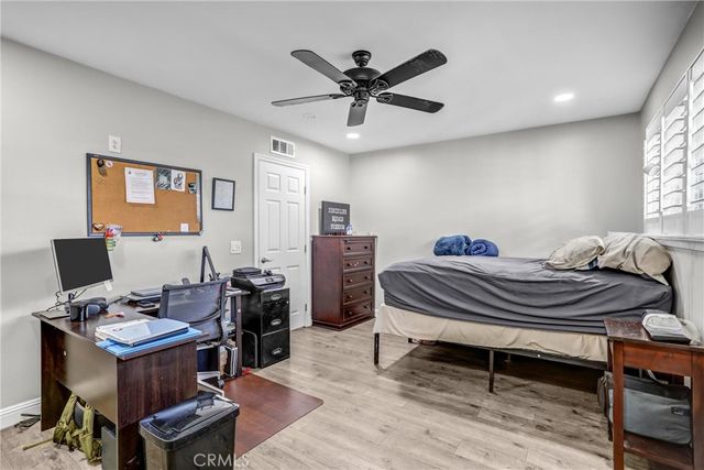 679 S Indian Hill B, Claremont, CA 91711