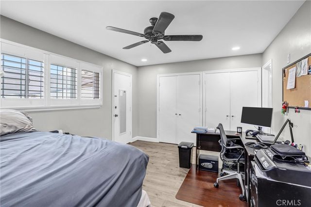 679 S Indian Hill B, Claremont, CA 91711
