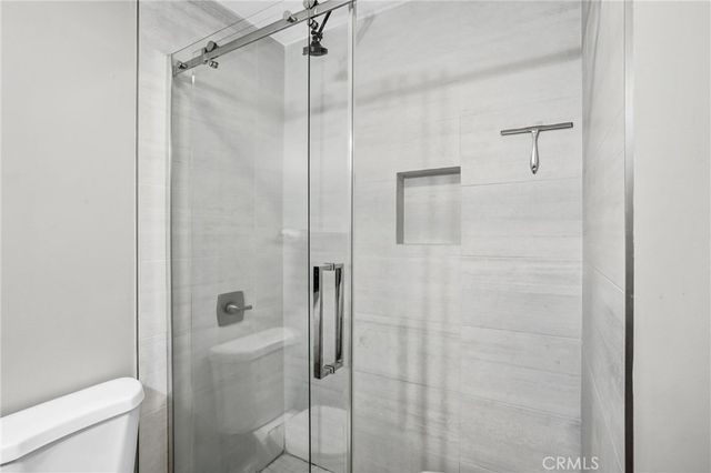 679 S Indian Hill B, Claremont, CA 91711