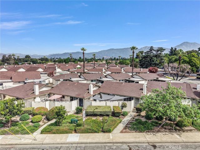 679 S Indian Hill B, Claremont, CA 91711