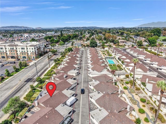 679 S Indian Hill B, Claremont, CA 91711