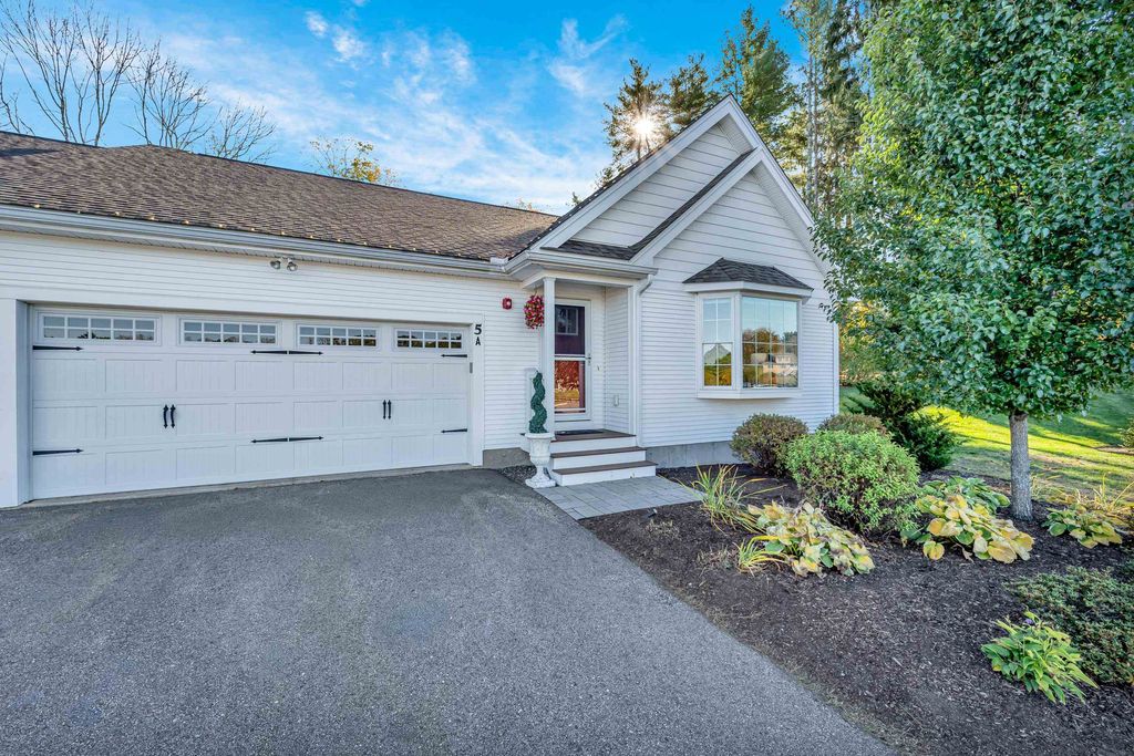 5 Sunset Ln # A, Brentwood, NH 03833