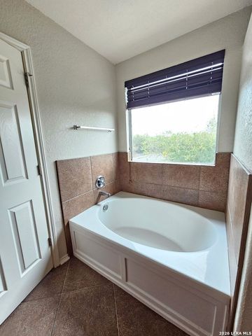 9235 Rainbow Creek, San Antonio, TX 78245