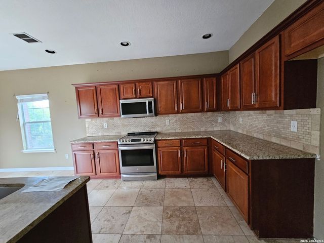 9235 Rainbow Creek, San Antonio, TX 78245