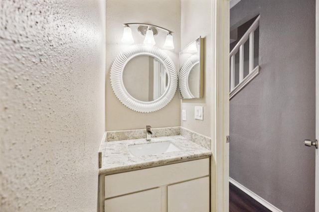 2023 Gentryside Drive 304, Houston, TX 77077