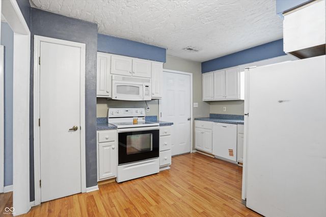 3408 Oak Tree Drive N, Indianapolis, IN 46227