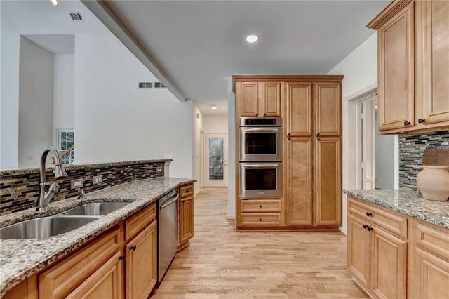 315 Willow Crescent Way, Johns Creek, GA 30022