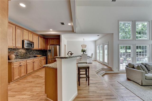 315 Willow Crescent Way, Johns Creek, GA 30022